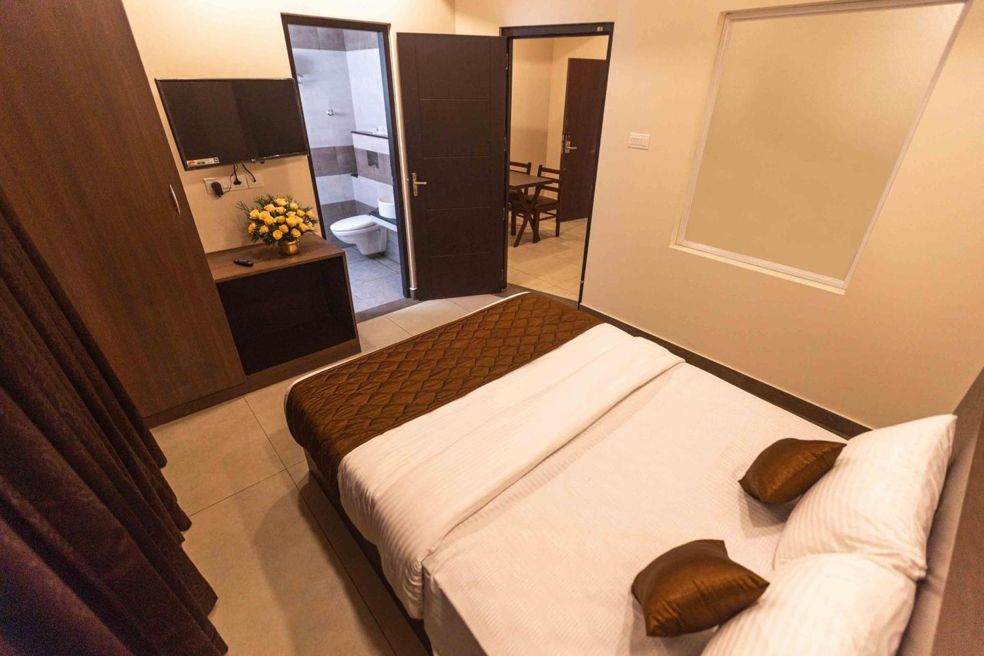 Hotel Pankaj Residency Guruvāyūr Exterior foto